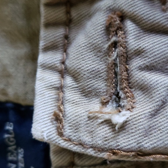 American Eagle Outfitters Khaki Shorts - Picture 3 of 10